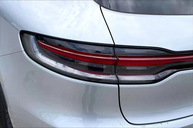 2020 Porsche Macan Macan