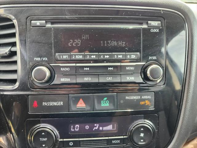 2016 Mitsubishi Outlander SE