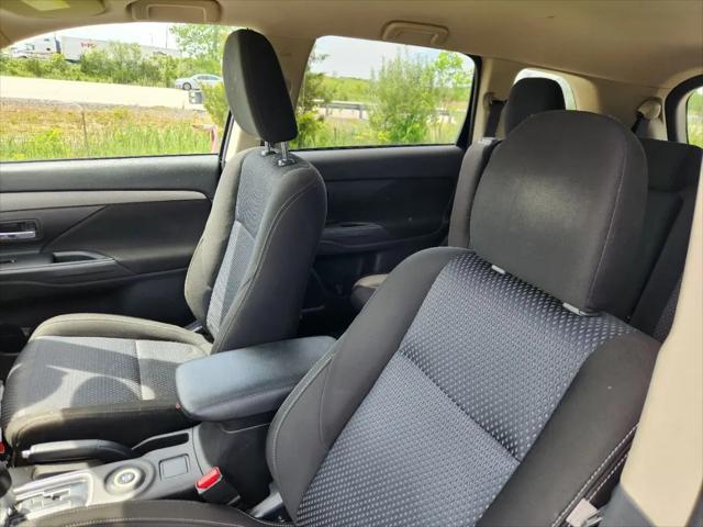 2016 Mitsubishi Outlander SE