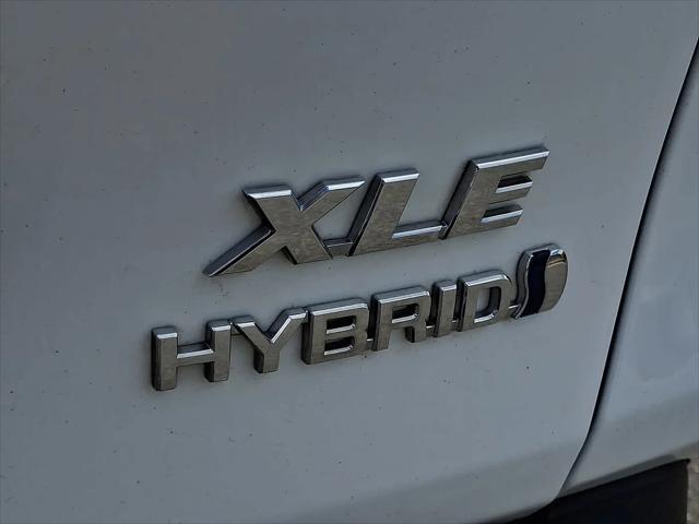 2021 Toyota RAV4 Hybrid XLE