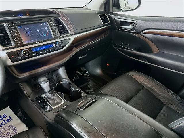 2016 Toyota Highlander Hybrid Limited Platinum V6