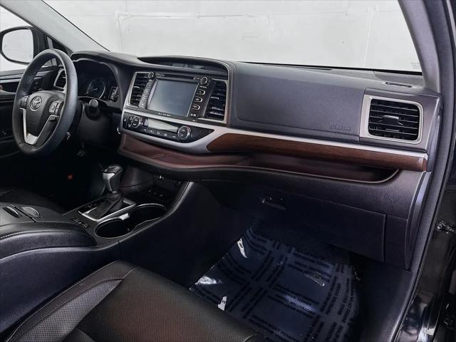 2016 Toyota Highlander Hybrid Limited Platinum V6