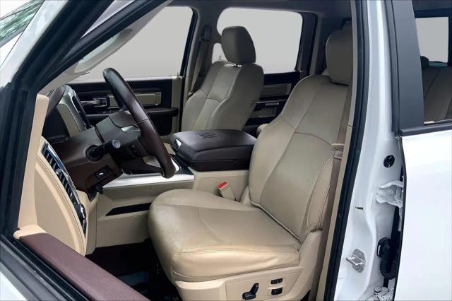 2017 Ram 1500 Laramie Crew Cab 4x4 5'7" Box