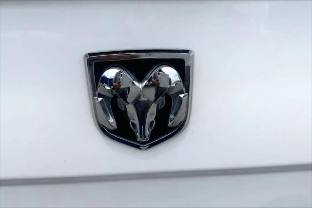 2017 Ram 1500 Laramie Crew Cab 4x4 5'7" Box