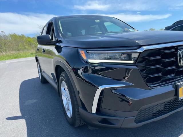 2023 Honda Pilot AWD LX