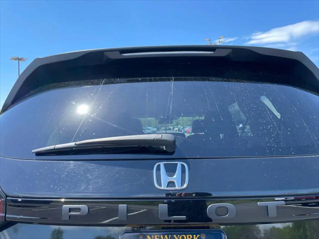 2023 Honda Pilot AWD LX