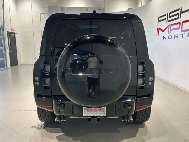 2024 Land Rover Defender 90 P525 V8