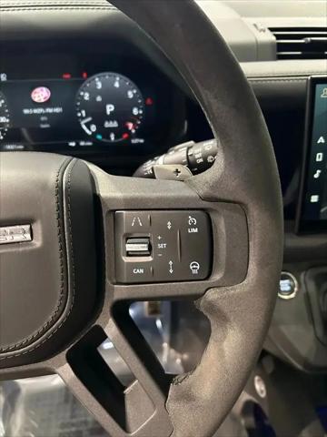 2024 Land Rover Defender 90 P525 V8
