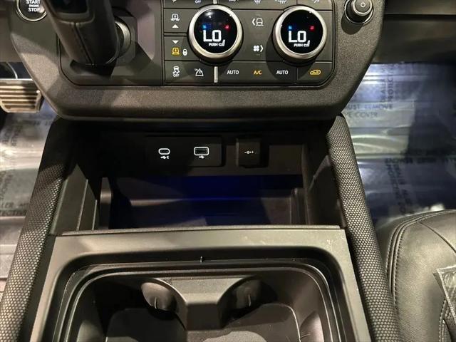 2024 Land Rover Defender 90 P525 V8