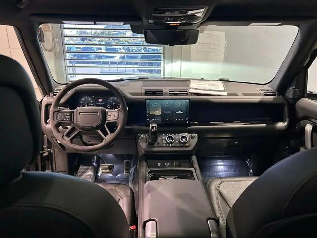 2024 Land Rover Defender 90 P525 V8