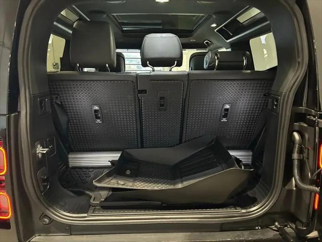 2024 Land Rover Defender 90 P525 V8
