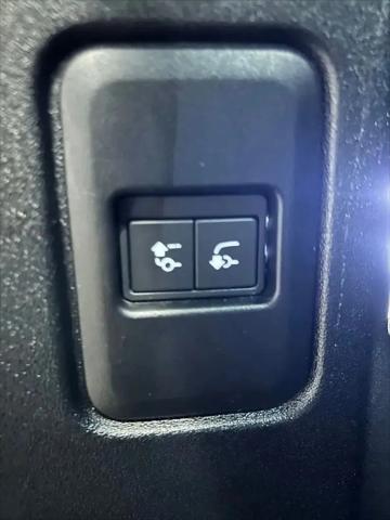 2024 Land Rover Defender 90 P525 V8