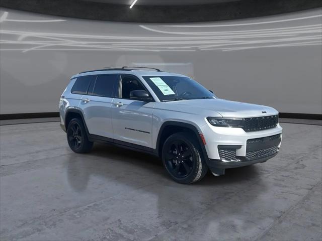 2022 Jeep Grand Cherokee L Altitude 4x4