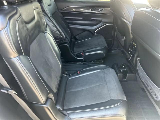 2022 Jeep Grand Cherokee L Altitude 4x4