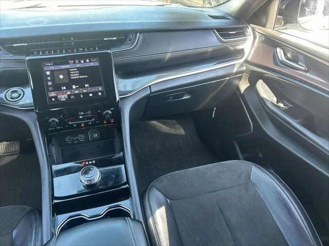 2022 Jeep Grand Cherokee L Altitude 4x4
