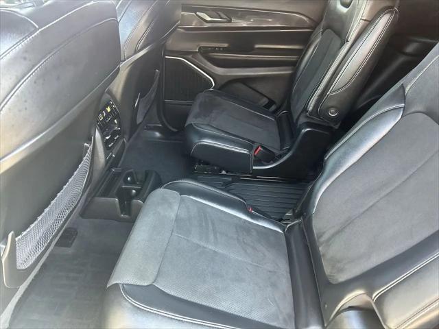 2022 Jeep Grand Cherokee L Altitude 4x4