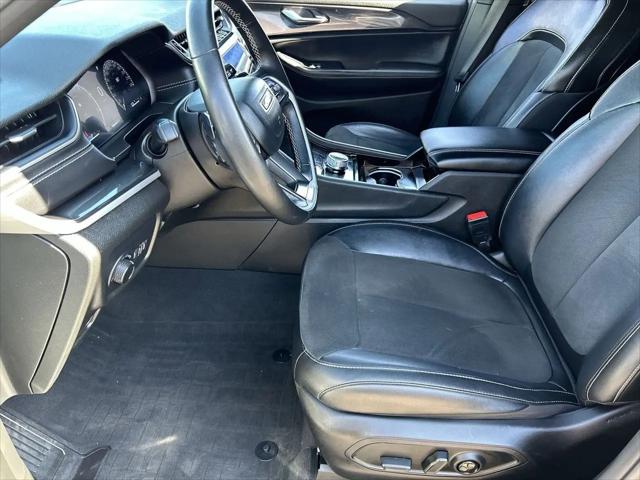 2022 Jeep Grand Cherokee L Altitude 4x4