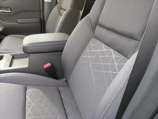 2026 Nissan Frontier Crew Cab SV 4x2