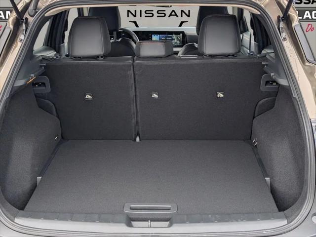 2025 Nissan Kicks SR FWD