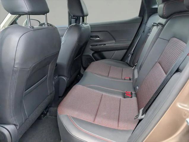 2025 Nissan Kicks SR FWD
