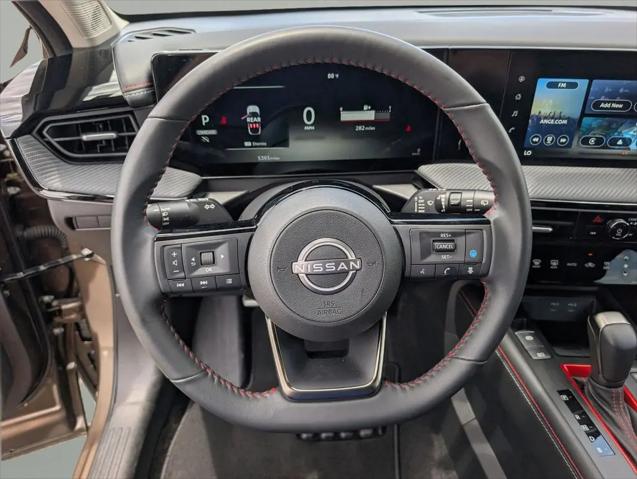 2025 Nissan Kicks SR FWD