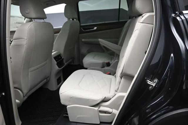 2026 Volkswagen Atlas SE with Technology