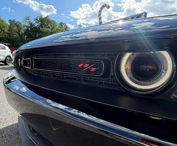 2016 Dodge Challenger R/T Plus Shaker