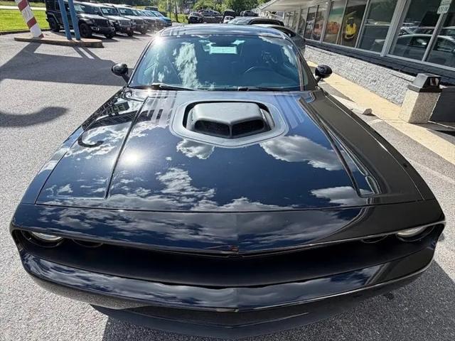 2016 Dodge Challenger R/T Plus Shaker