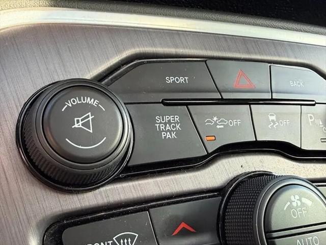 2016 Dodge Challenger R/T Plus Shaker