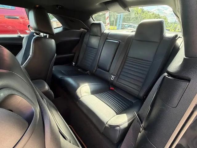 2016 Dodge Challenger R/T Plus Shaker