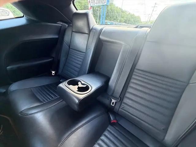 2016 Dodge Challenger R/T Plus Shaker