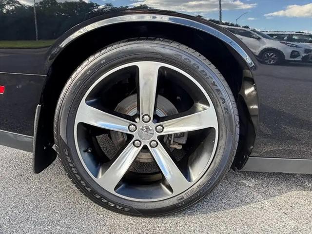 2016 Dodge Challenger R/T Plus Shaker