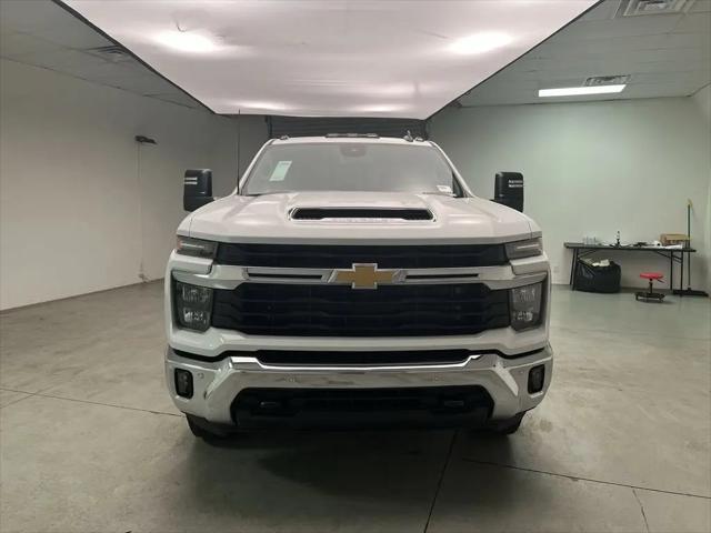 2026 Chevrolet Silverado 3500HD Crew Cab, Long Bed, LT Dual Rear Wheel, RWD