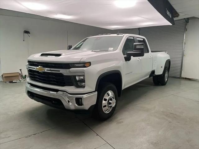 2026 Chevrolet Silverado 3500HD Crew Cab, Long Bed, LT Dual Rear Wheel, RWD