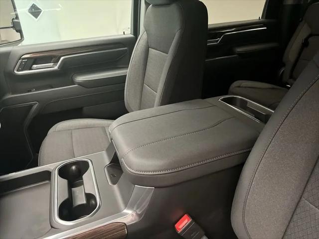 2026 Chevrolet Silverado 3500HD Crew Cab, Long Bed, LT Dual Rear Wheel, RWD