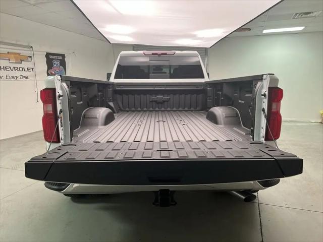 2026 Chevrolet Silverado 3500HD Crew Cab, Long Bed, LT Dual Rear Wheel, RWD