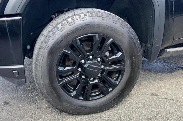 2023 GMC Sierra 3500HD 4WD Crew Cab Standard Bed Denali