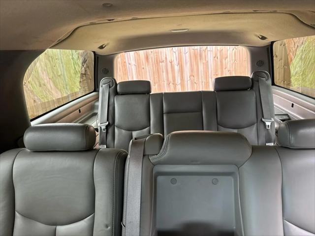 2003 Chevrolet Suburban LT