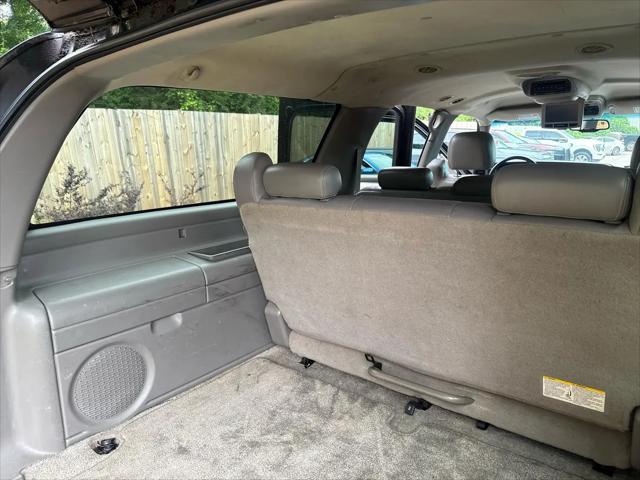 2003 Chevrolet Suburban LT