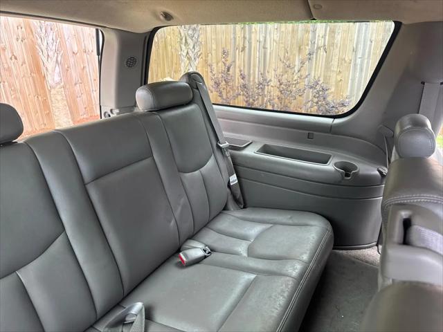 2003 Chevrolet Suburban LT