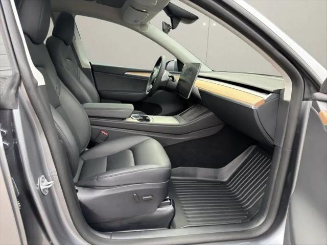2024 Tesla Model Y Long Range Dual Motor All-Wheel Drive