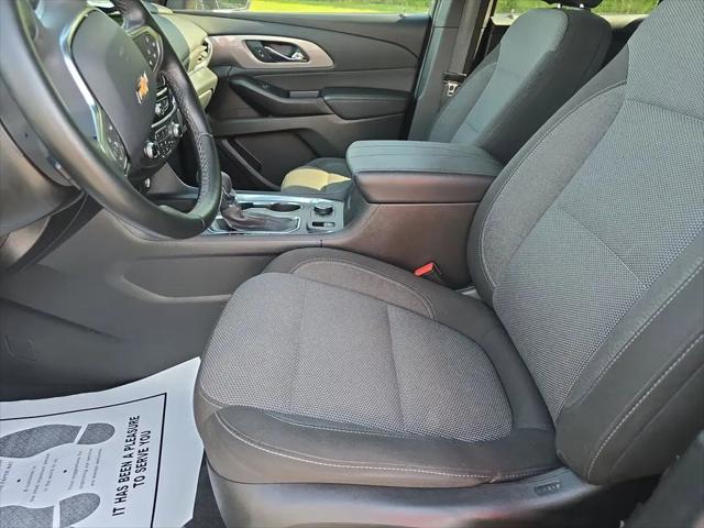 2023 Chevrolet Traverse FWD LT Cloth