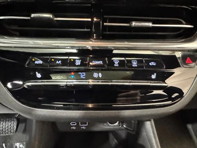 2026 Buick NV Avenir FWD