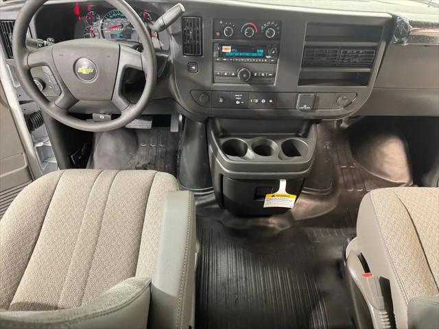 2026 Chevrolet Express Cargo Van 2500 Regular Wheelbase, WT, RWD