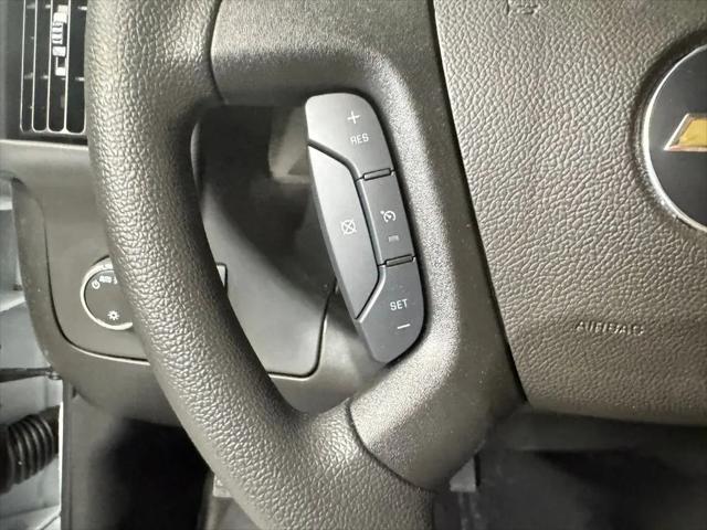 2026 Chevrolet Express Cargo Van 2500 Regular Wheelbase, WT, RWD