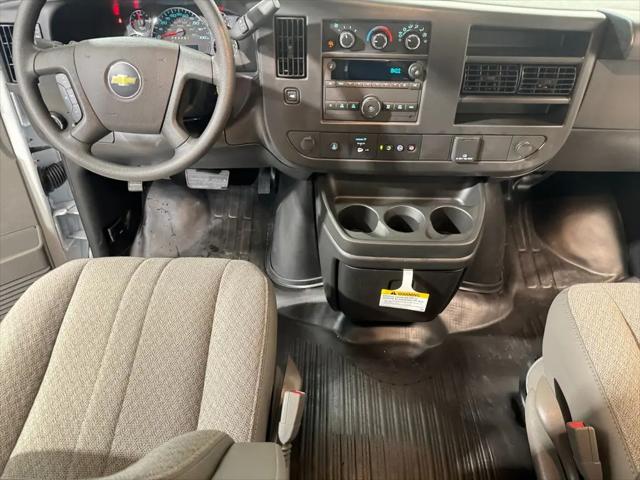 2026 Chevrolet Express Cargo Van 2500 Regular Wheelbase, WT, RWD