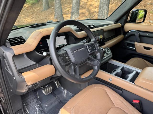 2025 Land Rover Defender 130 P500 V8