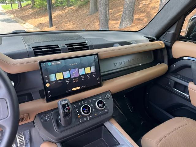 2025 Land Rover Defender 130 P500 V8