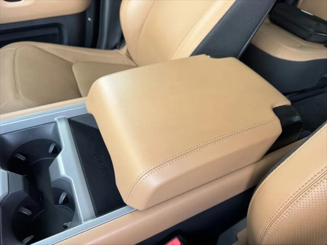 2025 Land Rover Defender 130 P500 V8