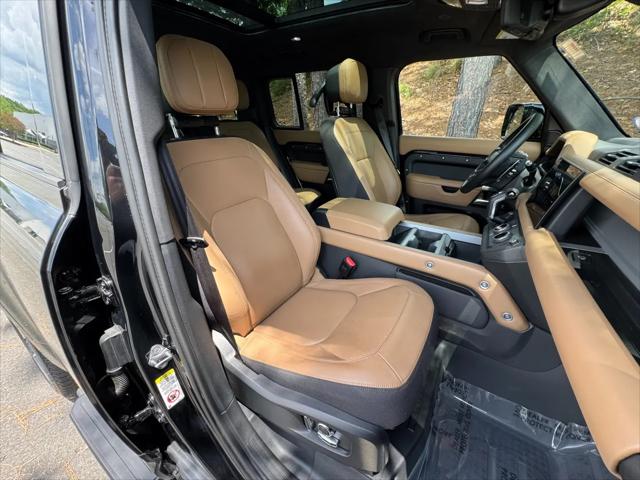 2025 Land Rover Defender 130 P500 V8